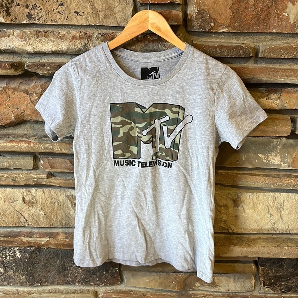 MTV Music Television Camo Logo Grey Short Sleeve Crewneck Tee